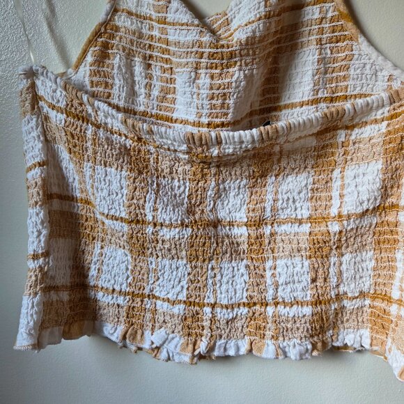 LIKE NEW AMERICAN EAGLE SMOCKER HALTER CROP TOP SIZE XL - Picture 3 of 12